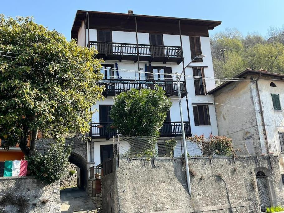 -Appartamento Il Molo- A Due Passi Del Lago Lierna Εξωτερικό φωτογραφία